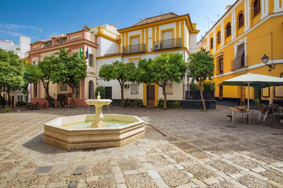 Seville: Relaxing City Bike Tour with a Tour Guide - Key things to know before you book
