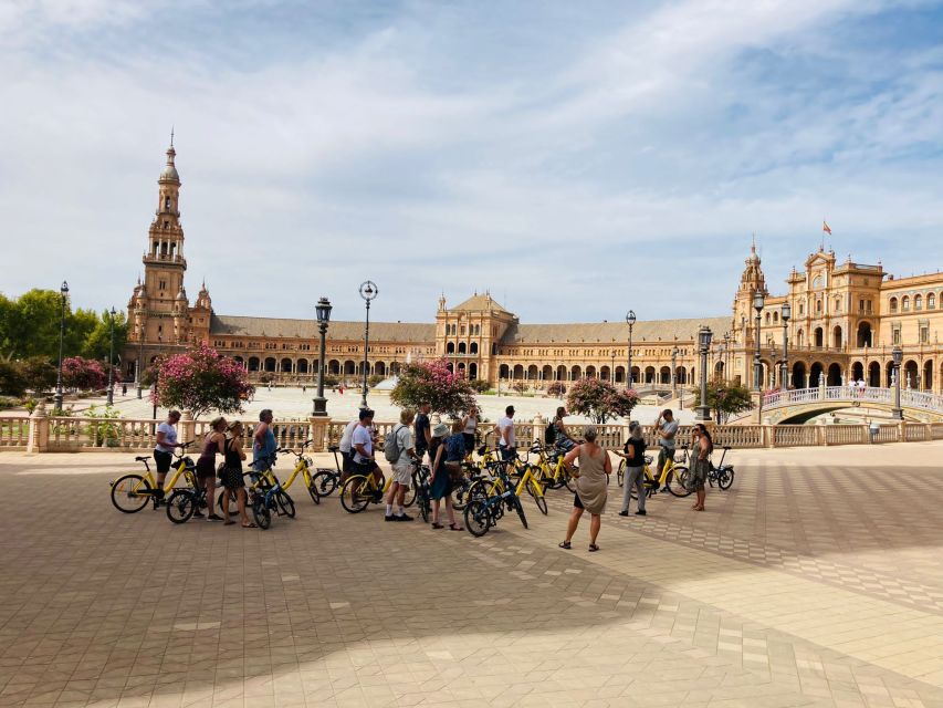 Seville: Relaxing City Bike Tour with a Tour Guide - Meeting at Plaza de Santa Cruz and starting in the historic heart