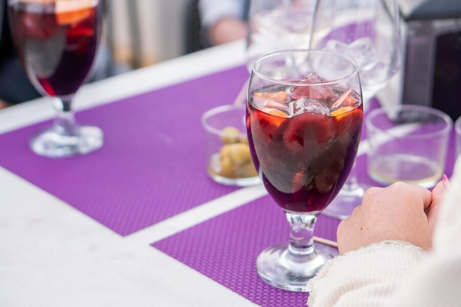 Seville: Sangria Tasting Experience - Hosts and vibe: why people remember the guide