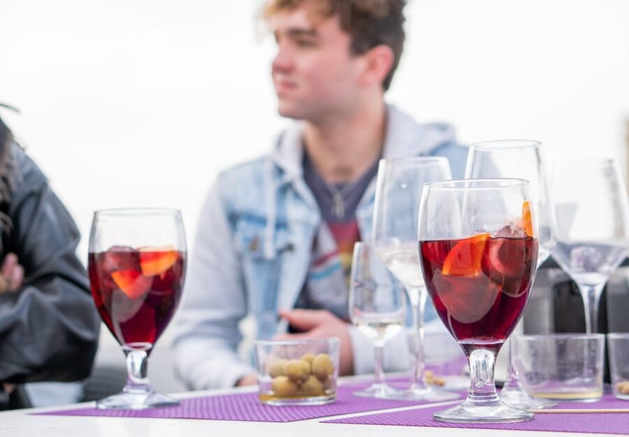 Seville: Sangria Tasting Experience - What you munch: Spanish marinated olives and Manchego cheese