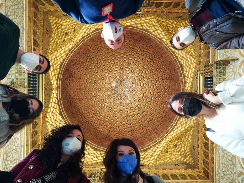 Seville: Small-Group Alcázar Guided Tour & Entry Ticket - Maria Padilla Baths and Garden Time: Your Chance to Slow Down
