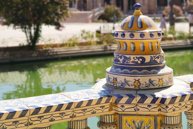 Seville Small-Group Monumental Highlights Walking Tour - A 2-hour Seville walk that helps you get your bearings