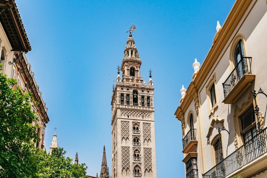 Seville: Tapas, Taverns and History Guided Walking Tour - Taberna Álvaro Peregil: A Tiny Tavern Moment, Orange Wine, and Manchego