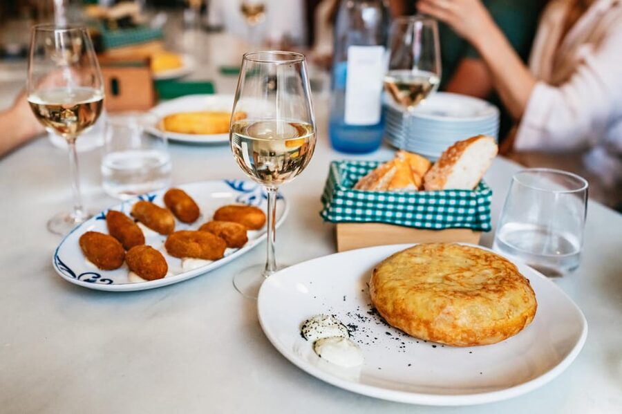 Seville: Tapas, Taverns and History Guided Walking Tour - How the Guide Changes Your Night: Ordering Tips and Local History