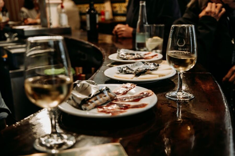 Seville: Tapas, Taverns, and History Walking Tour - A bar trading since 1942, and why that matters