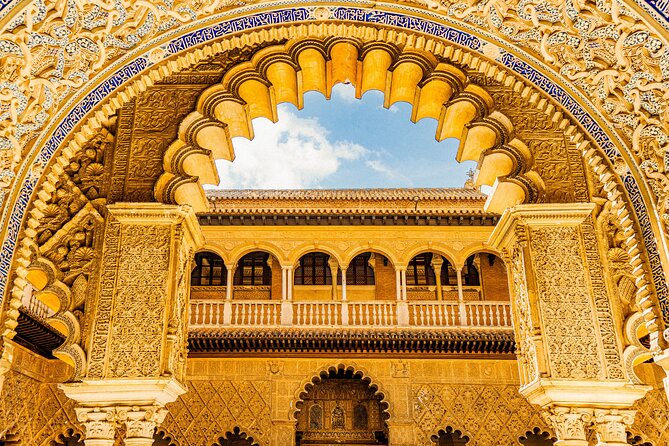 Skip the Line Seville Alcázar, Cathedral & Giralda Guided Tour - Seville Cathedral and the tomb of Columbus