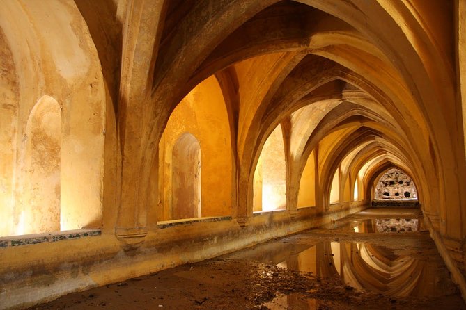 Small-Group Alcazar of Seville Guided Tour with entry ticket - Mudejar Palace of Peter I: a blend of Moorish and Christian rule