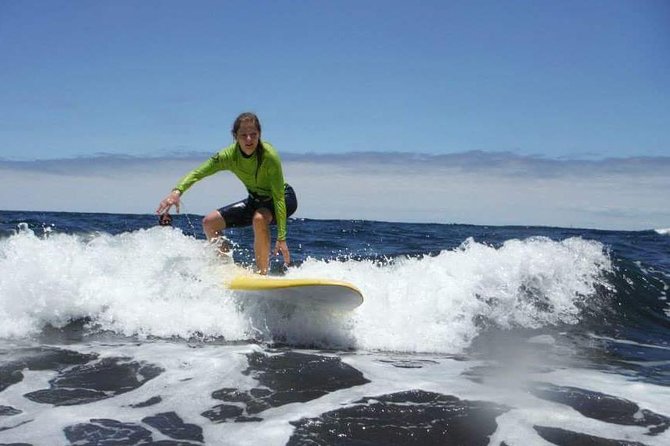 Small-Group Surf Lessons in Gran Canaria - Small group sizes that actually change your progress