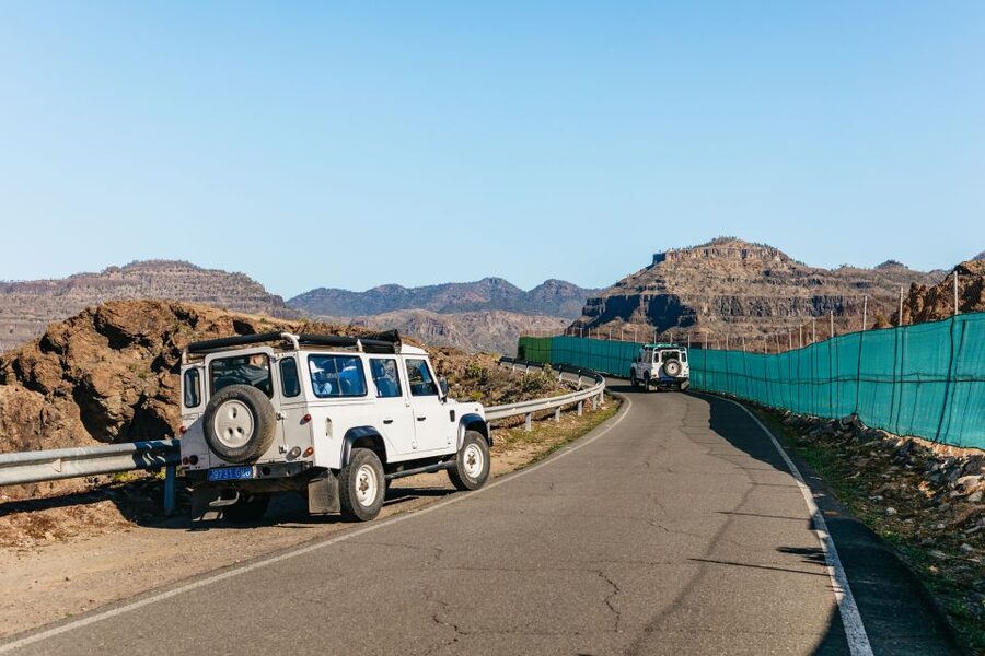South Gran Canaria: Off-Road Valleys & Villages Jeep Tour - Guides and group flow: how the day stays understandable