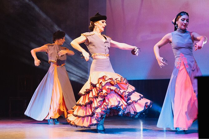 Spanish Flamenco Show in Puerto de la Cruz - The choreography mix: when modern staging helps, and when it distracts