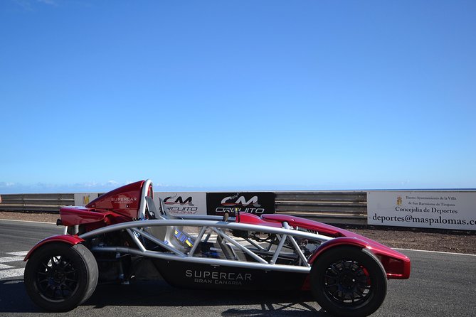 Supercar Experiences on the Circuit of Maspalomas - Driving up to eight laps: pacing, adrenaline, and safety