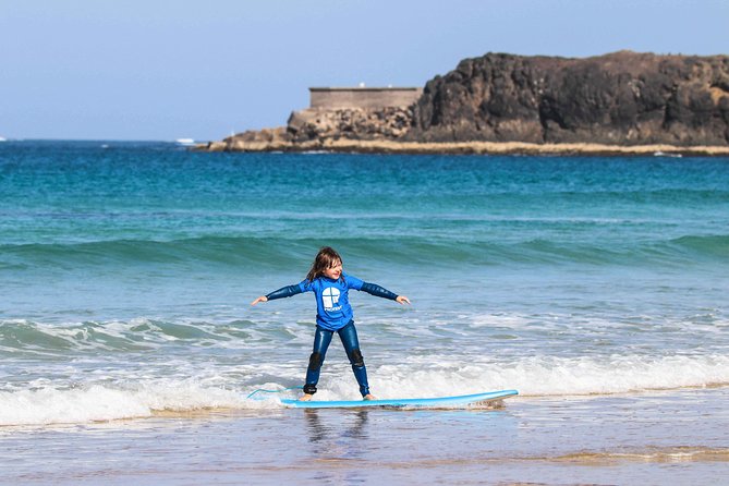 Surf Class at Corralejo - The 4-hour flow: pickup, warm-up, and time in the waves