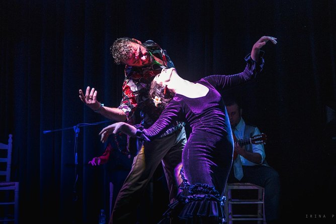 Tablao Flamenco Orillas de Triana Ticket - Guitar, cante, and duende: what you are actually watching for