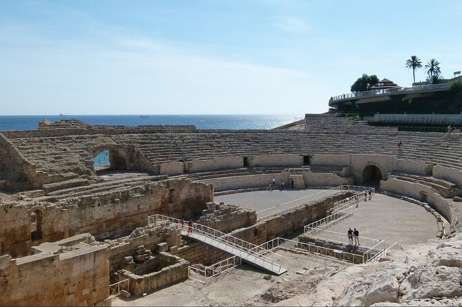 Tarragona and Sitges Tour with Small Group and Hotel Pick Up - The coastal drive from Barcelona: what it adds to your day