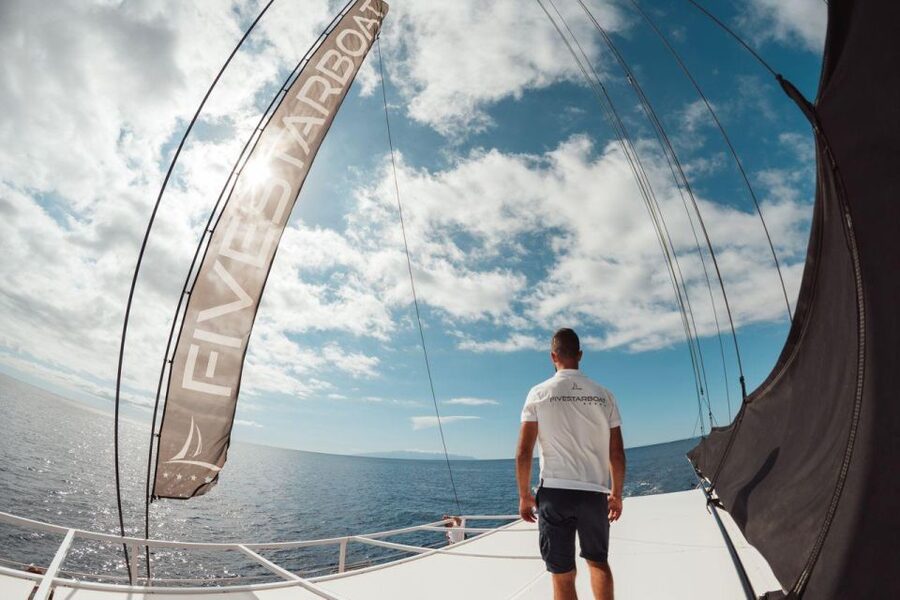 Tenerife: Catamaran Cruise with Brunch and Unlimited Drinks - Food and drinks: what you actually get on board