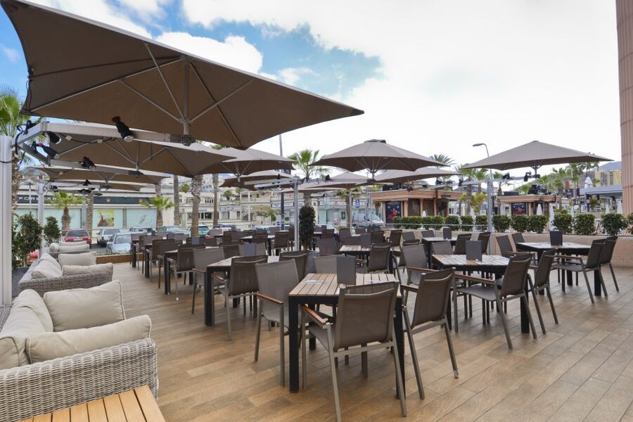 Tenerife: Hard Rock Cafe Set Menu Lunch or Dinner & Drink - Menu timing and “portion reality” on a 1-day visit