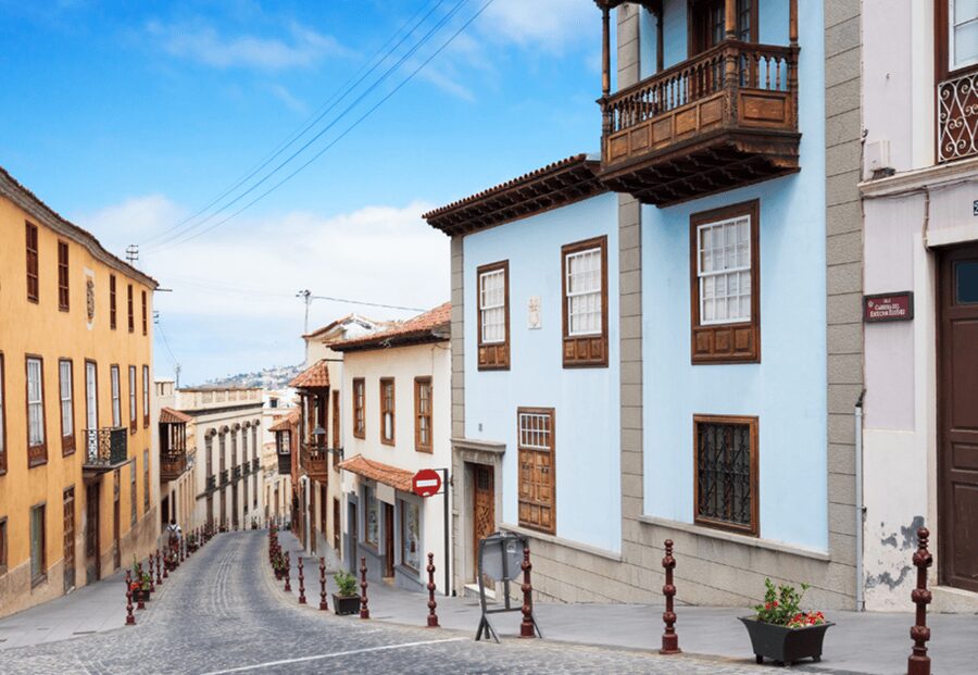 Tenerife: Private Day Tour of the Island with Hotel Pickup - Garachico: cobbled streets and natural pools