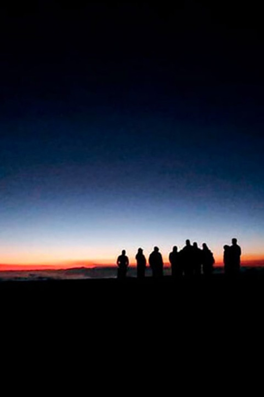 Tenerife: Sunset Night Tour and Stargazing at Teide + Dinner - Sunset at Teide: the crater-style view, chocolates, and photos