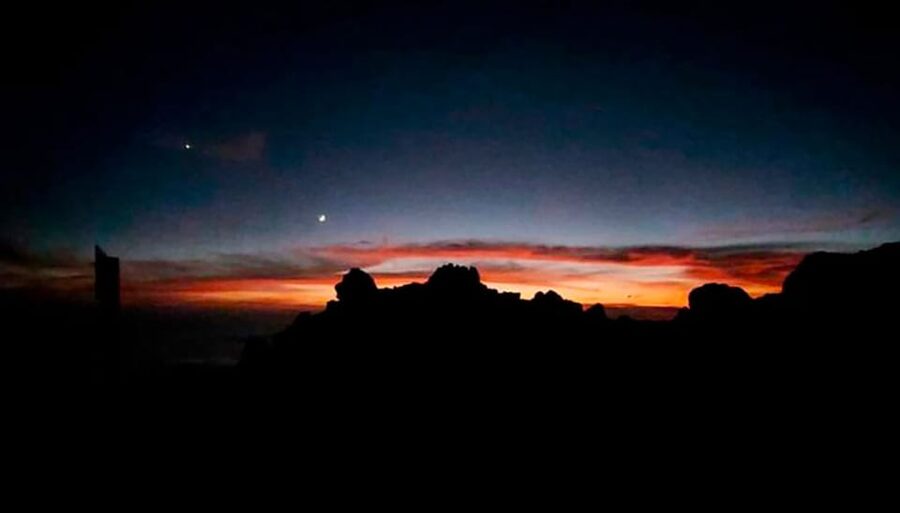 Tenerife: Sunset Night Tour and Stargazing at Teide + Dinner - The main stargazing session: telescopes, laser pointers, and binoculars