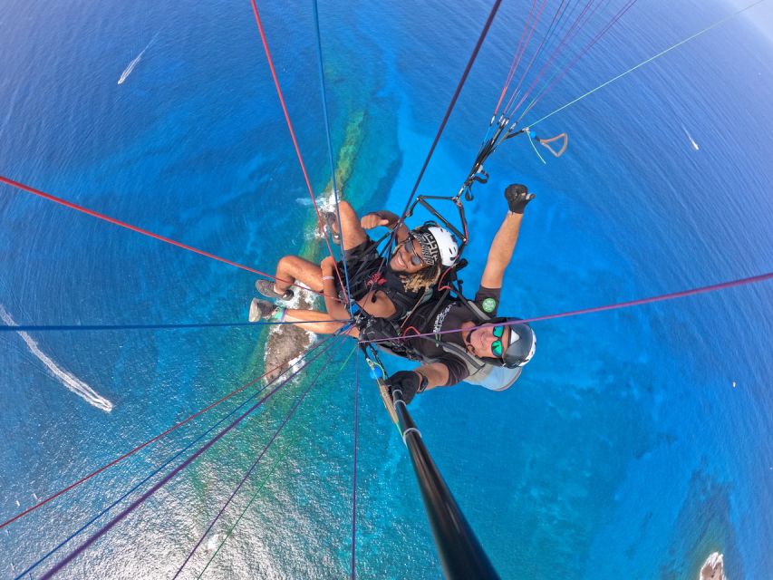 Tenerife: Tandem Paragliding Flight - On the air for up to two hours: views, updrafts, and a chance to steer