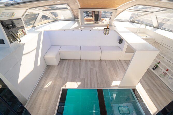 Tenerife Whales and Dolphins Watching Experience in Catamaran - Wildlife searching 3 miles offshore: how the viewing really works