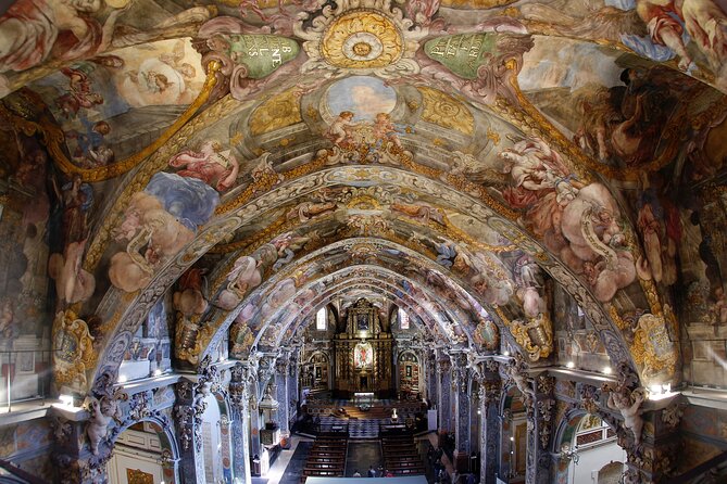 The Light of Saint Nicholas - Entering the church for the audioguide and the best “first look”