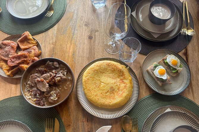 The Ultimate Tapas Workshop in Malaga - At the stove: how the class stays fun for all skill levels
