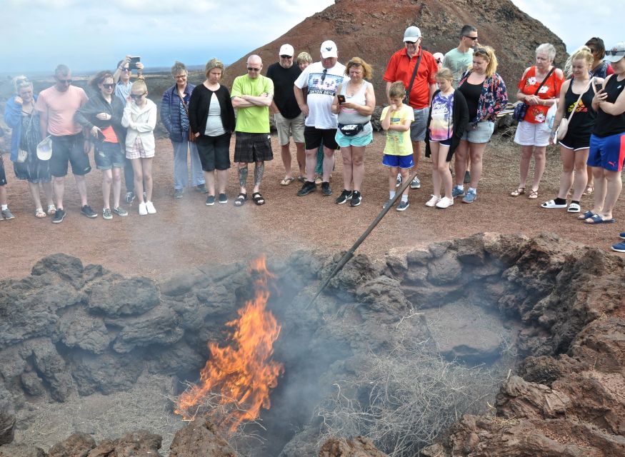 Timanfaya And El Golfo For Cruise Passengers (Mornings) - El Golfo and the Green Lagoon stop at the coast