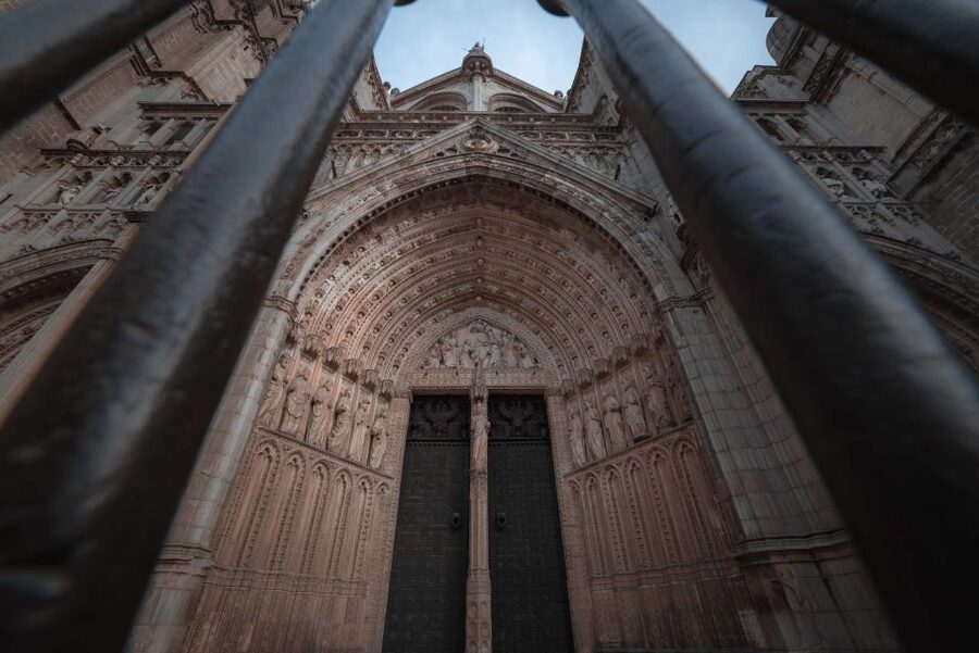 Toledo: Cathedral Tour with a Local Guide - Meeting at City Hall Square, then Facing the West Façade
