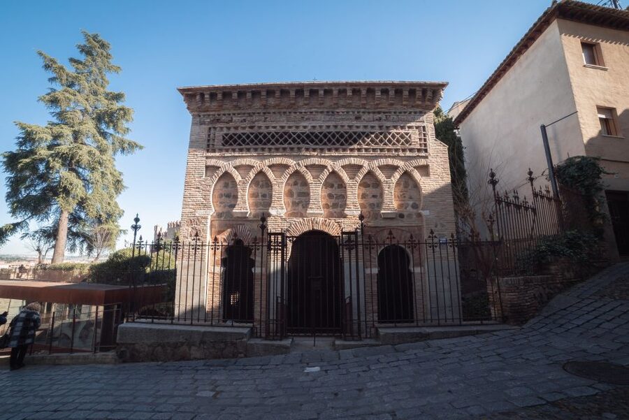 Toledo: Guided Monument Walking Tour with Wristband Pass - Who Should Book This Toledo Monument Tour