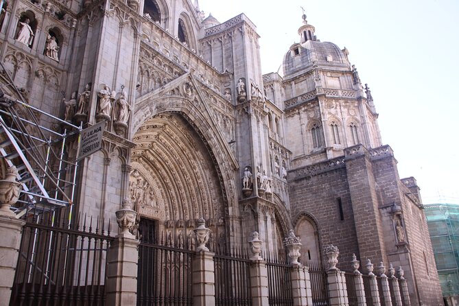 Toledo Half Day Tour with Cathedral, St Tome Church & Synagoge - Santa María la Blanca (the White Synagogue): a church that used to be a synagogue