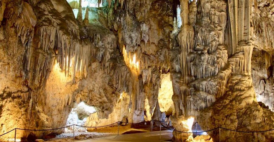 Torremolinos/Benalmadena: Nerja Caves Tour with Frigiliana - How the Frigiliana stop actually feels in real time