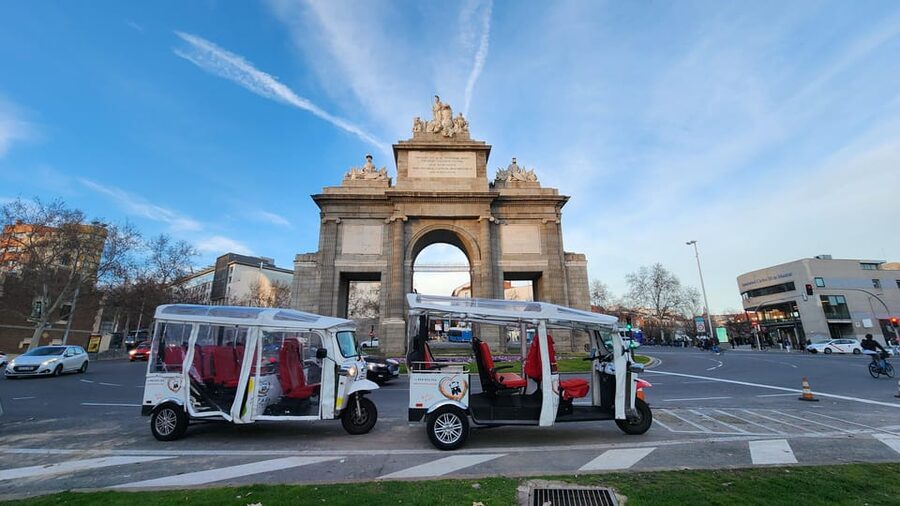 Tour Madrid: Secrets in a Electric Tuk Tuk - Key things to know before you go