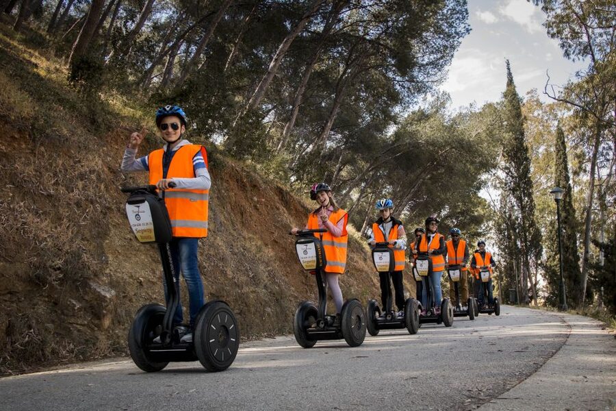 Tour to Gibralfaro - Gliding downhill and spotting the cathedral