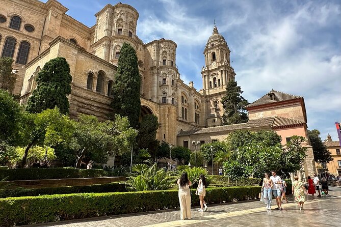 Ultimate Malaga History & Tapas - All Included Full Experience - Málaga Cathedral: skip the line, plus a smart plan if it’s closed