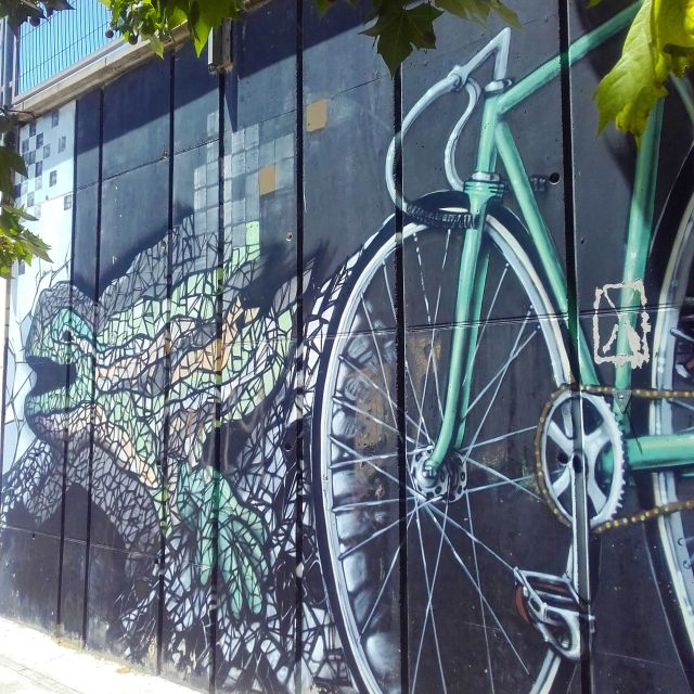 Unusual Barcelona Bike Tour in French - What You’ll Learn: Culture, History, and Politics in Real-World Context