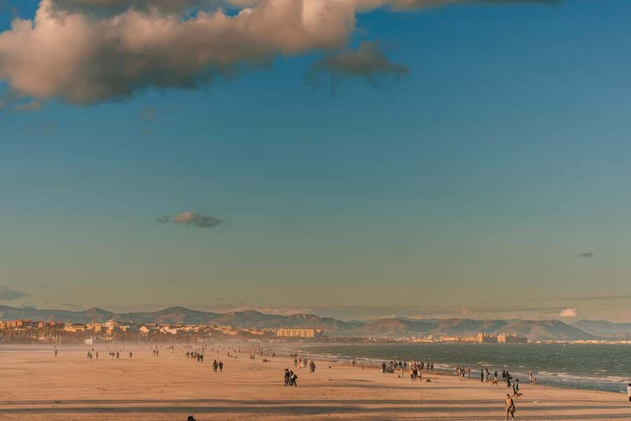 Valencia: 2-hour City Highlights Guided Tuk-Tuk Tour - Why a tuk-tuk highlights tour beats piecing Valencia together