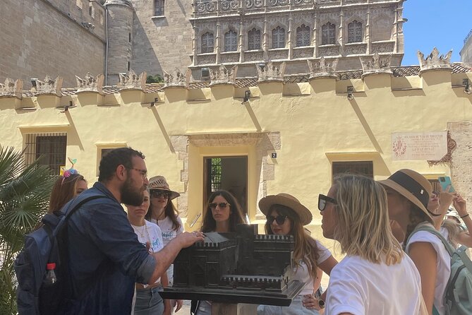 Valencia: Art & Architecture Guided Tour with Monuments Tickets - La Lonja de la Seda, UNESCO civil Gothic powered by silk