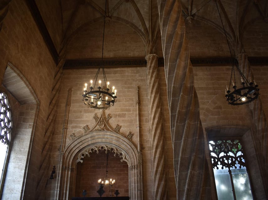 Valencia: Cathedral, St Nicholas, and Lonja de la Seda Tour - Who this tour is best for, and who might want to pass