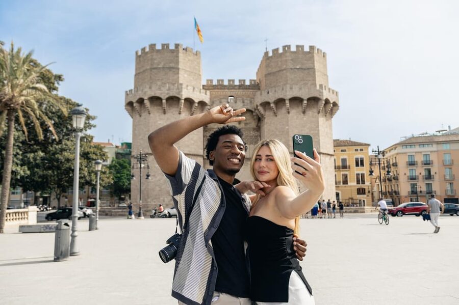 Valencia: Cathedral, St Nicholas, and Lonja de la Seda Tour - Lonja de la Seda: why this UNESCO hall deserves your full attention