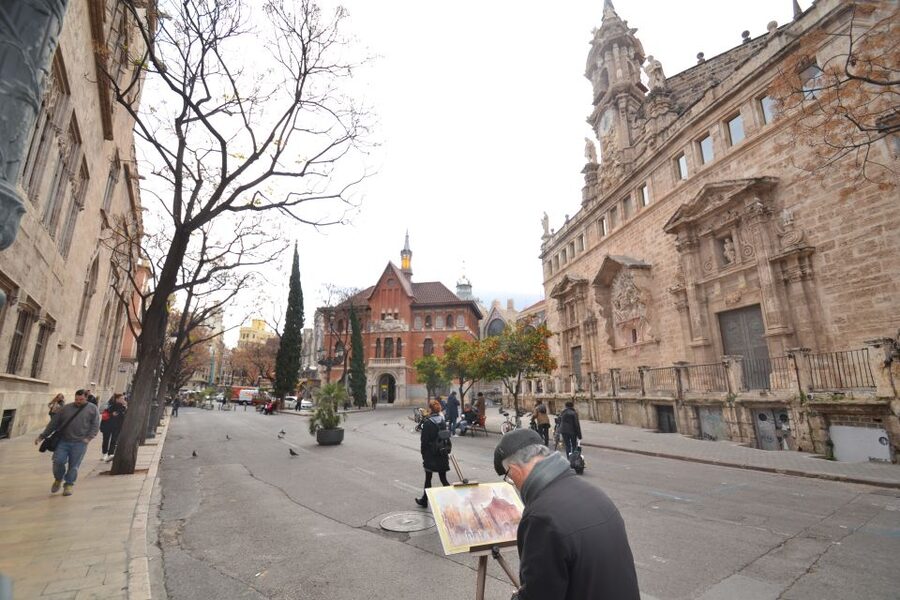 Valencia: Cathedral, St Nicholas, and Lonja de la Seda Tour - Price and value: is $53 fair for cathedral, St Nicholas, and Lonja?