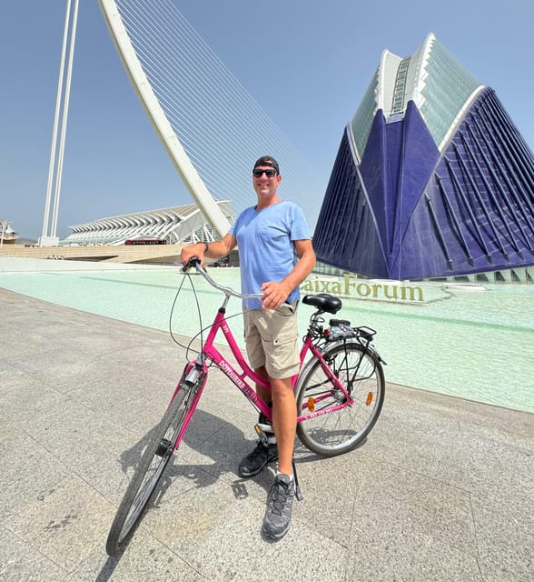Valencia: City Highlights Guided Bike Tour - Getting going at Doyoubike near Valencia City Hall
