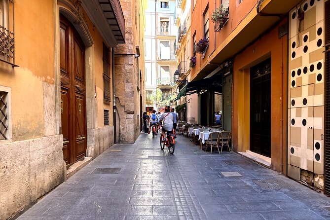 Valencia City Highlights in Guided Bike or E-Bike Tour - Price and what you actually get for $32.58