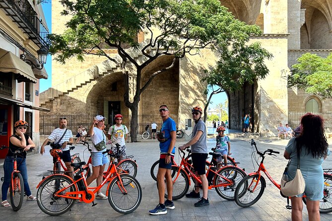Valencia City Highlights in Guided Bike or E-Bike Tour - Guides: who you might get, and what they tend to do well