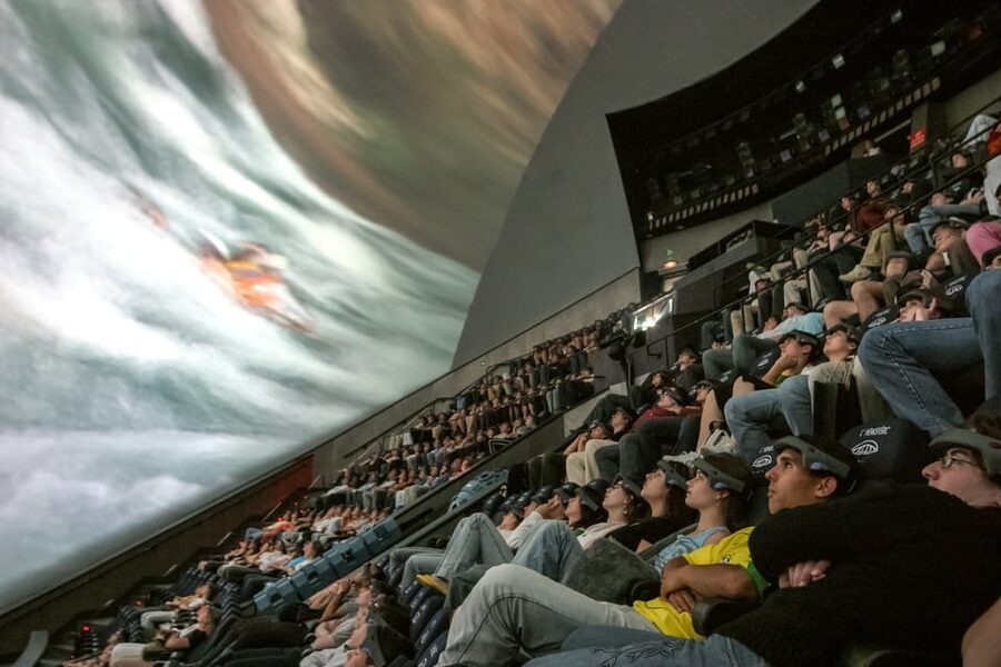 Valencia: City of Arts and Science 3D Movie at Hemisfèric - How to pick the right movie slot at Hemisfèric