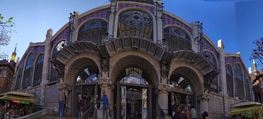Valencia: City Walking Tour with Top Attractions - ITALIAN - Plaça de la Verge and Plaza de la Reina, Squares You’ll Actually Remember