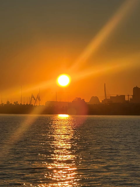 Valencia: Exclusive Sunset Cruise with Drink - The one-hour game plan: sunset timing, photos, and music