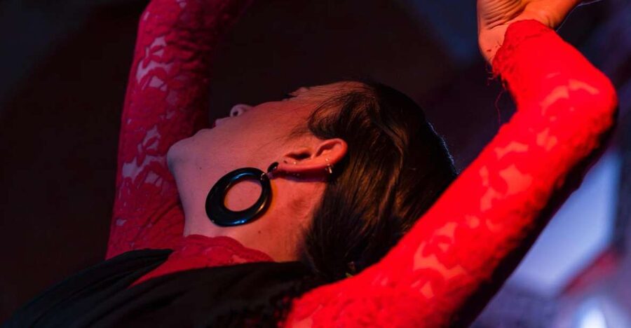 Valencia: Flamenco at Toro y La Luna with optional Dinner - Seven Artists, Real Tablao Atmosphere in Valencia