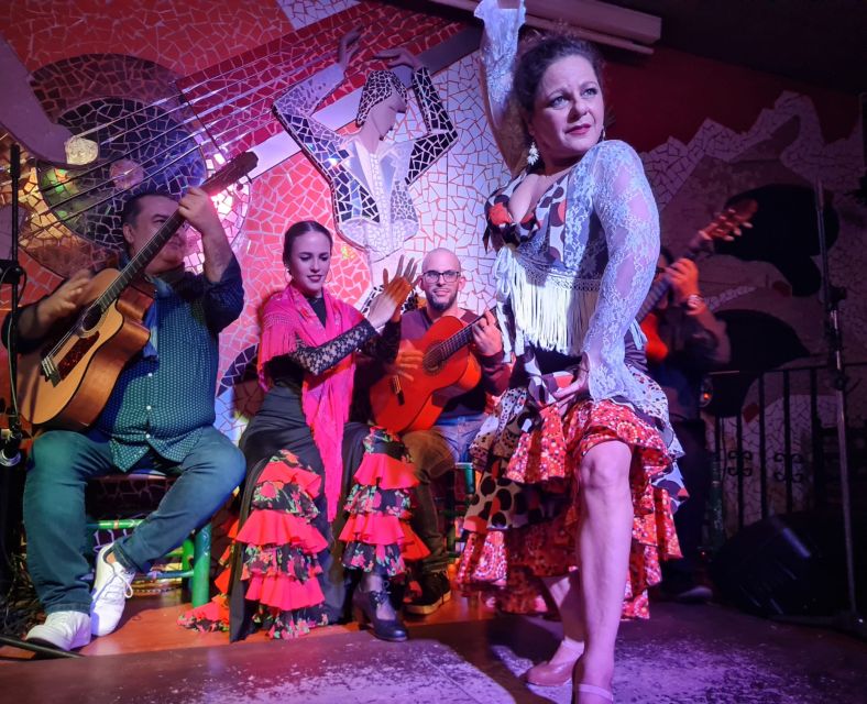 Valencia: Flamenco at Toro y La Luna with optional Dinner - How Long Is the Night, Really?