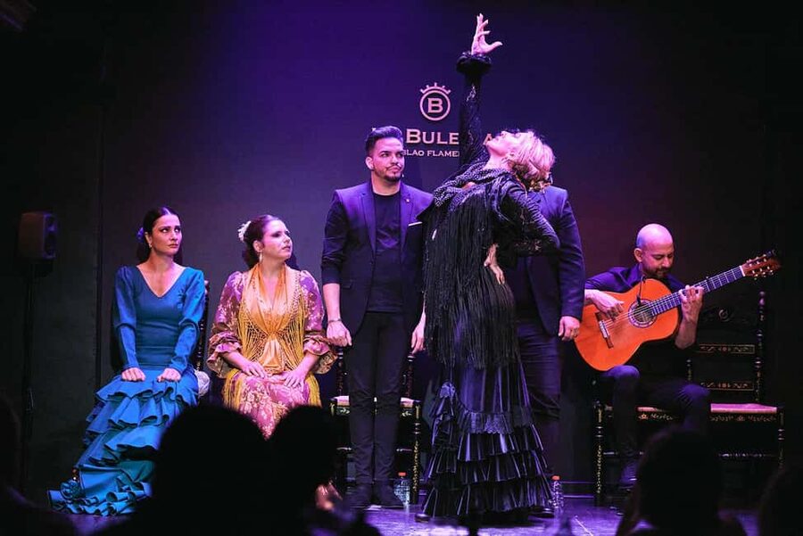 Valencia: Flamenco Show with Dinner at La Bulería - Should You Book La Bulería Flamenco With Dinner?